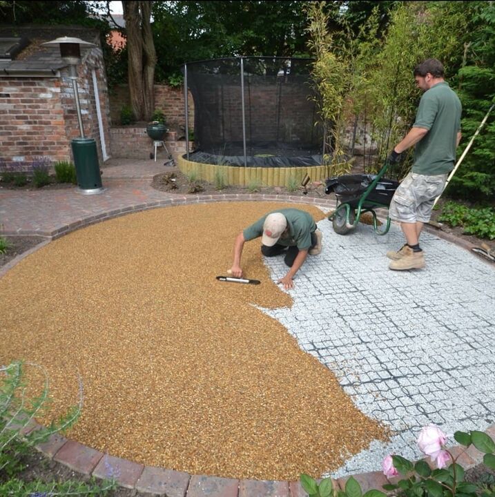 Instructions pour la pose d'un tapis en pierre.